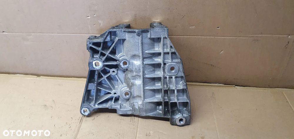 Łapa podpora półosi Land Rover Discovery Sport L550 GJ32-4H473-AD - 5