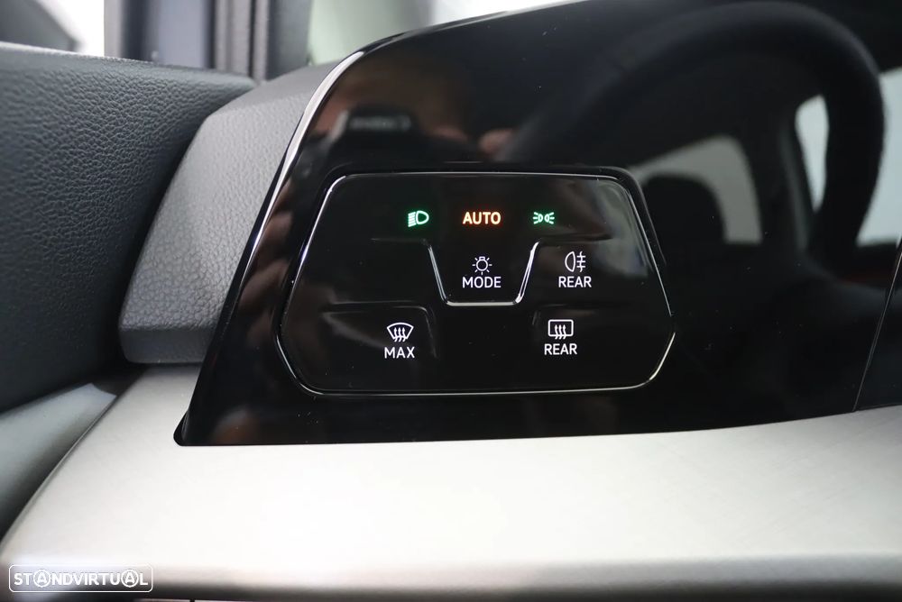 VW Golf 2.0 TDI Life - 15