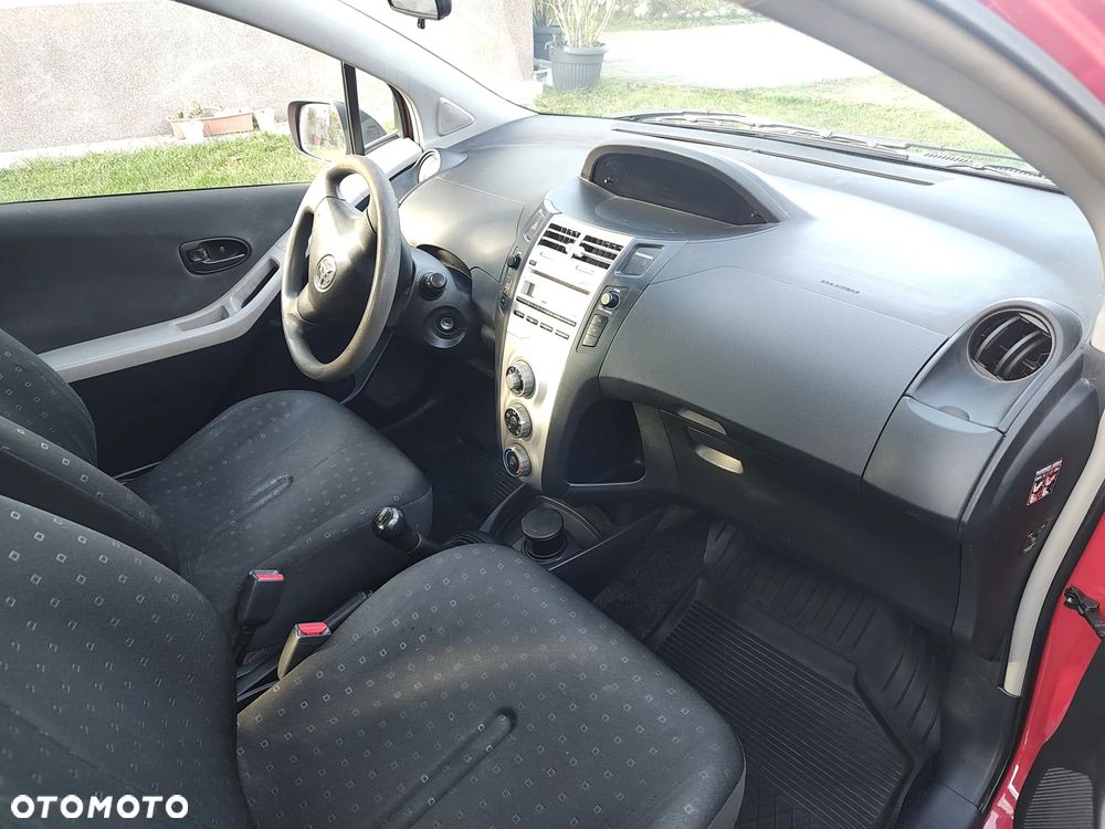 Toyota Yaris 1.0 Luna A/C - 4