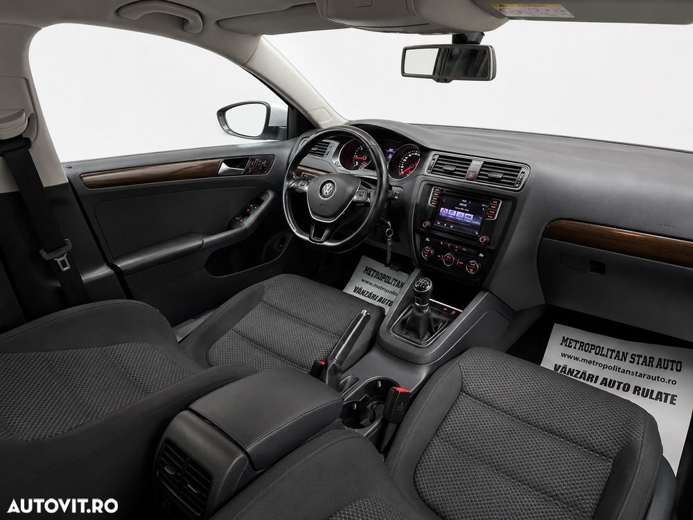 Volkswagen Jetta - 6