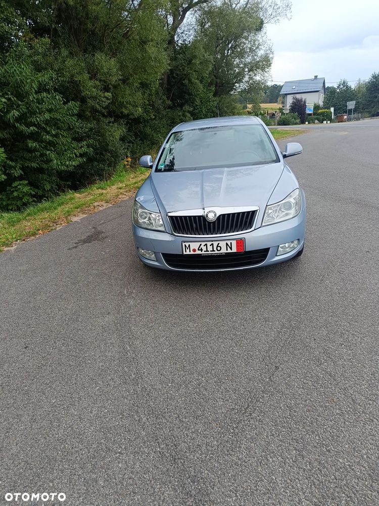 Skoda Octavia 1.6 Ambiente - 1