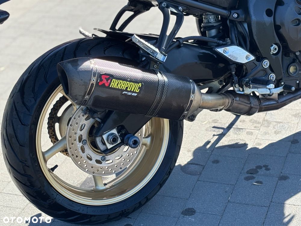 Yamaha FZ8 - 7