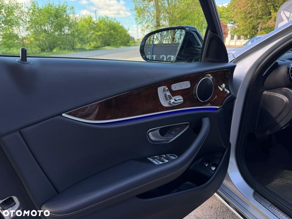 Mercedes-Benz Klasa E 400 d 4Matic 9G-TRONIC Exclusive - 19