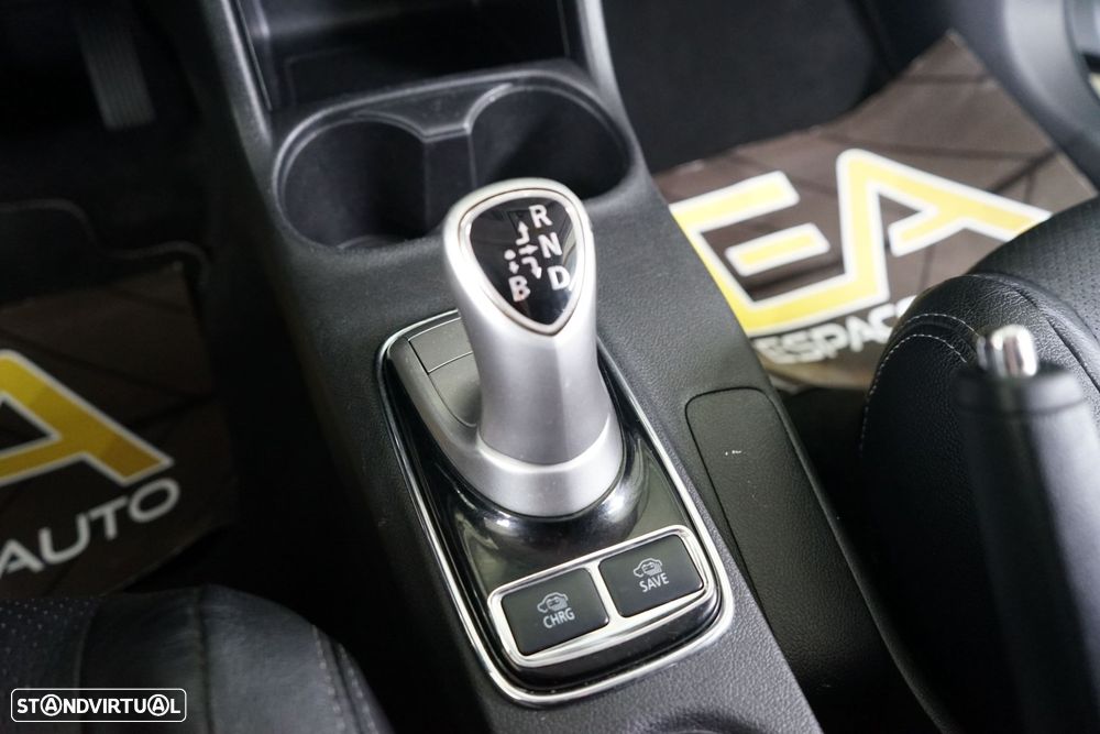 Mitsubishi Outlander 2.0 4WD Plus - 32