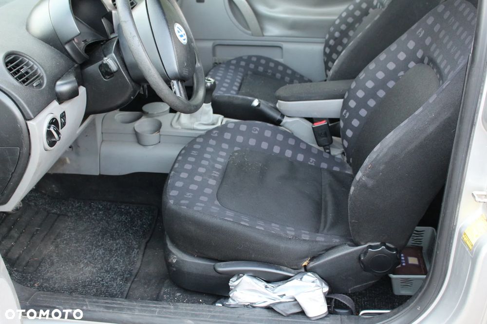Volkswagen New Beetle - 23