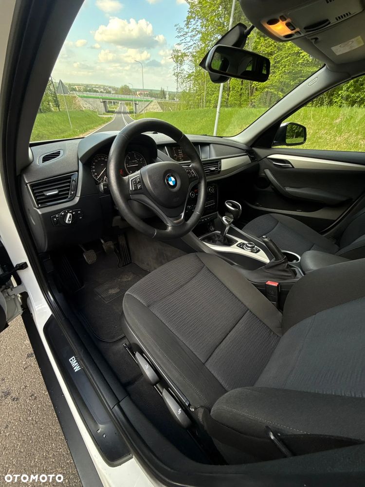 BMW X1 xDrive18d xLine - 23
