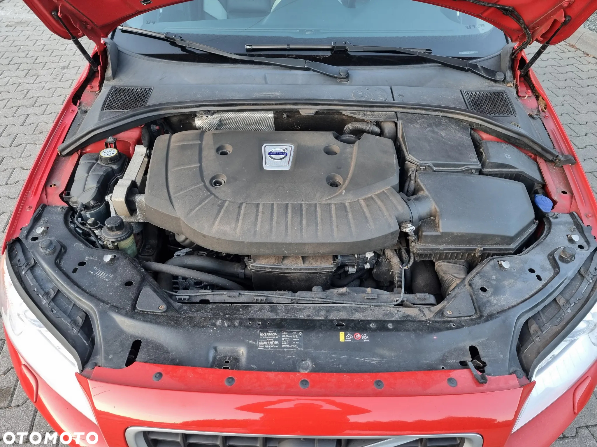 Volvo V70 D3 R-Design - 5