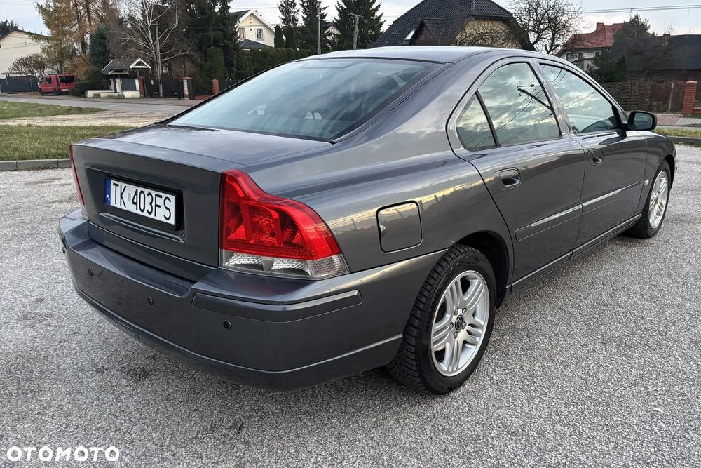 Volvo S60 2.4D Momentum - 6