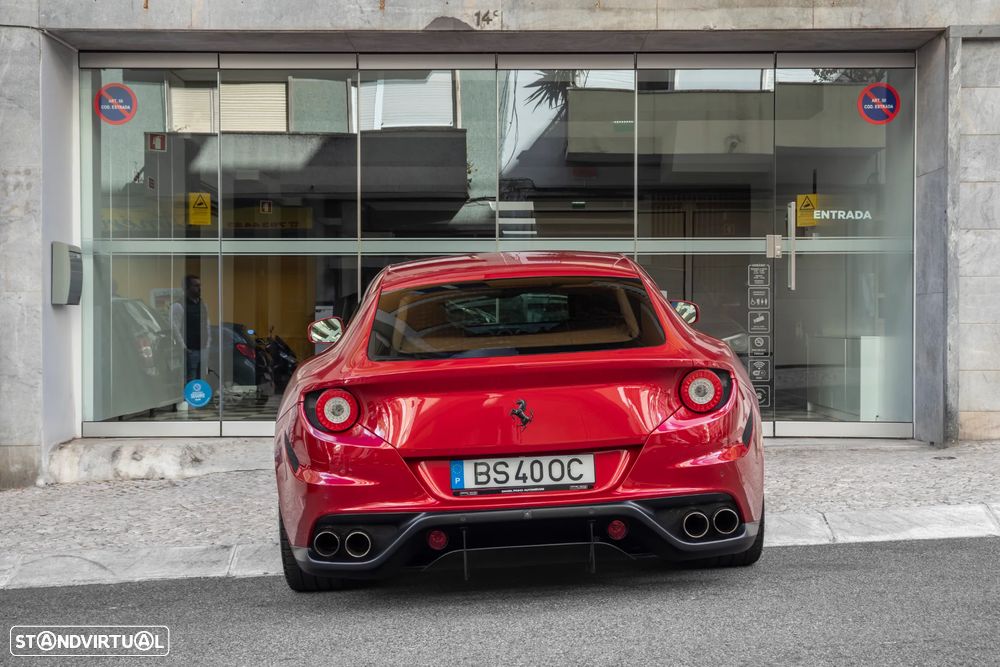 Ferrari FF 6.3 V12 - 44