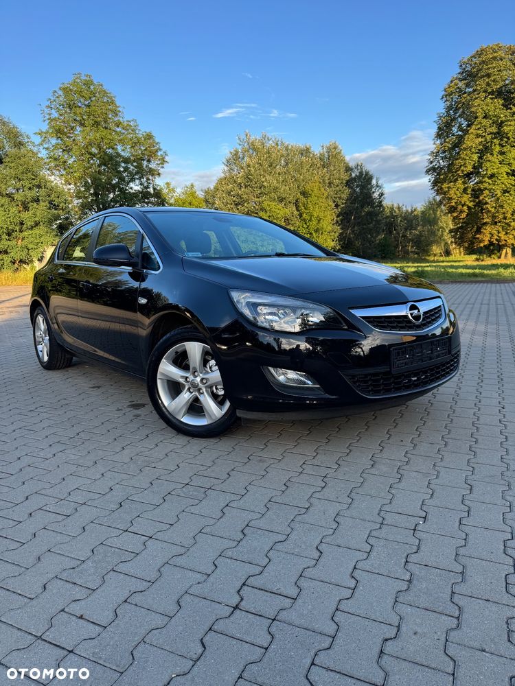 Opel Astra 1.4 Enjoy - 1