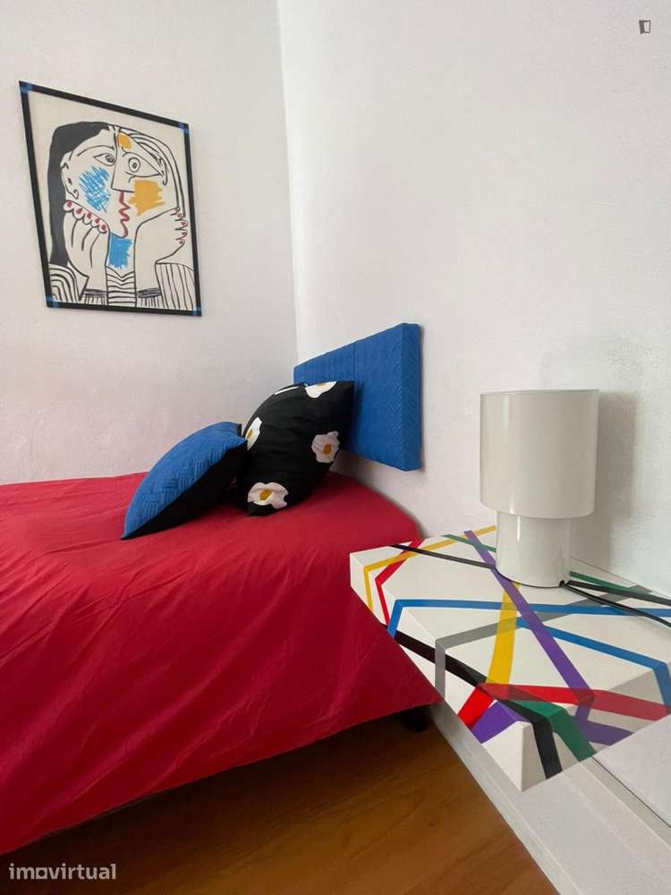 Quarto - localizado em Alta Universitária Coimbra - Grande imagem: 3/11