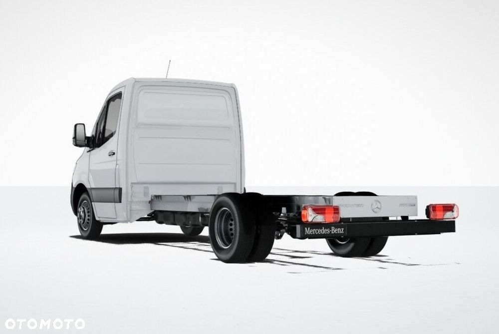 Mercedes-Benz Sprinter - 2