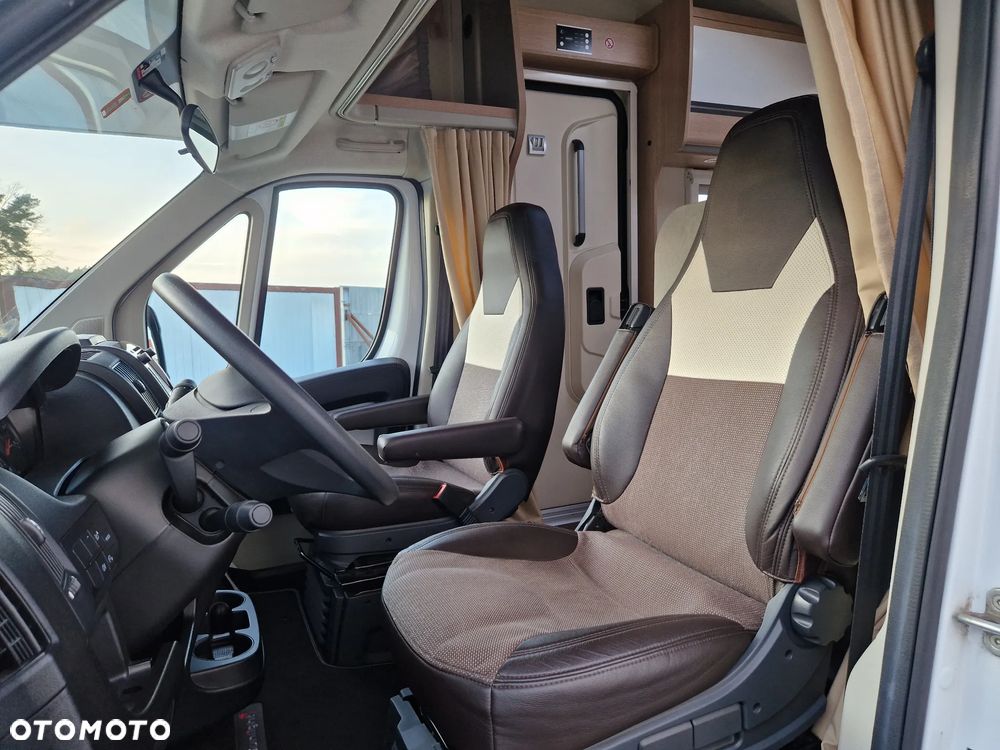 Sunlight A70 Kamper 6 Osób Alkowa Fiat 2.3 JTD Capron A62 Carado A464 - 36