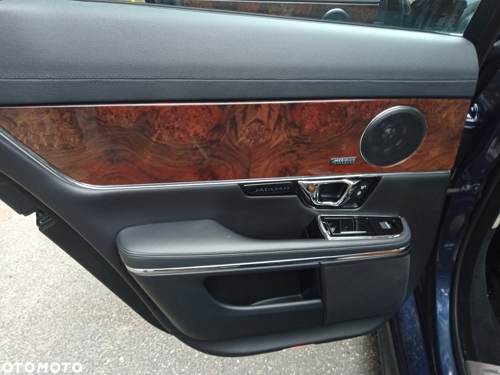 Jaguar XJ 3.0 T AWD R-Sport - 15
