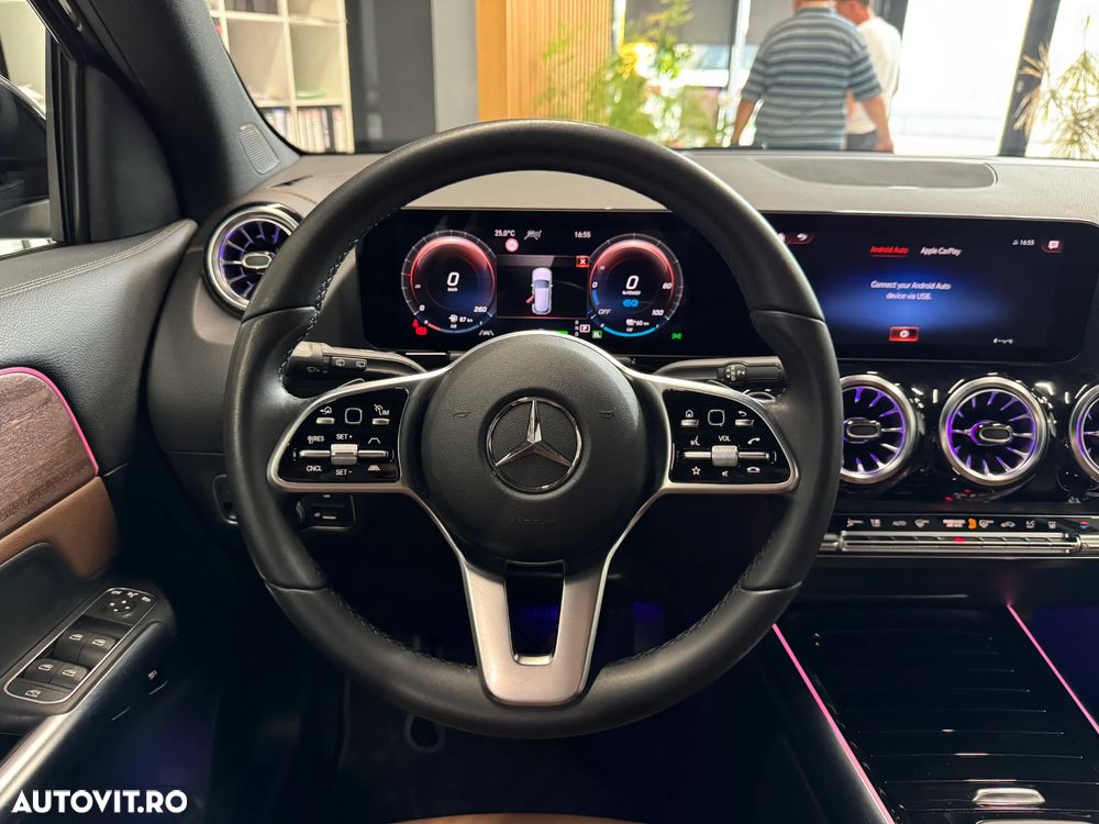 Mercedes-Benz GLA 250 e 8G-DCT Progressive Advanced - 29