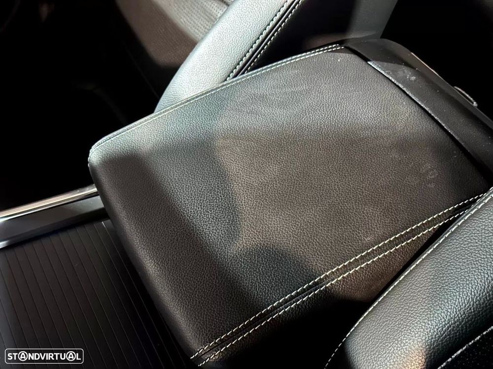 Jaguar XF Sportbrake 2.0 D200 R-Dynamic SE Aut. - 33