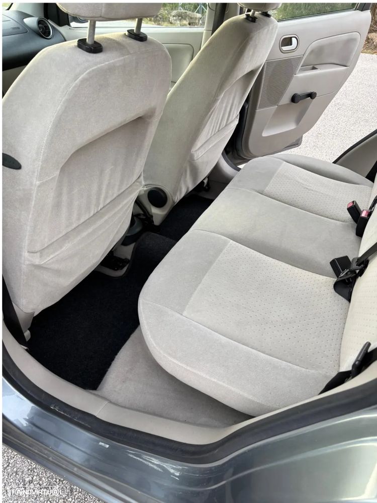 Ford Fiesta - 7