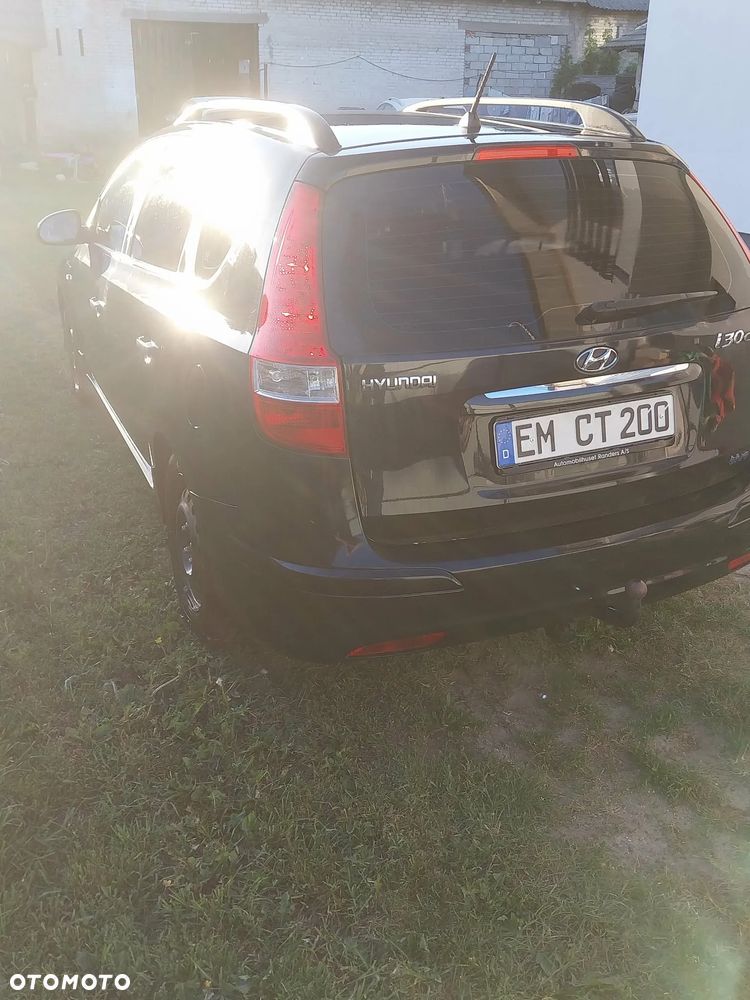 Hyundai i30 1.6 CRDi blue Classic - 4