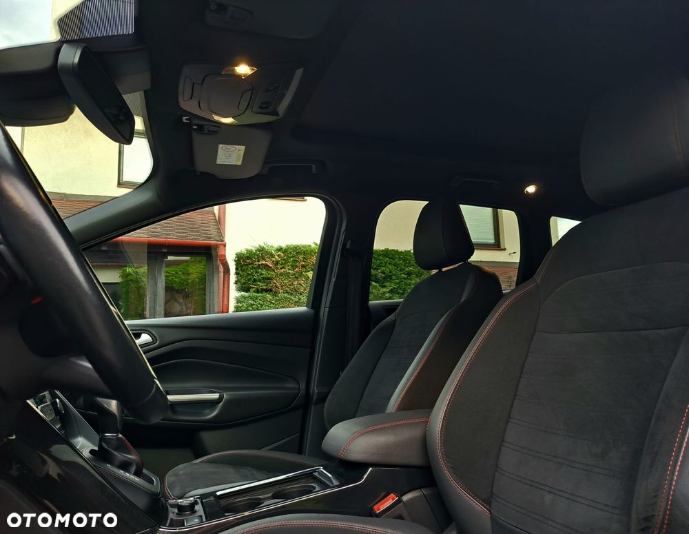 Ford Kuga 2.0 EcoBoost 4x4 ST-Line - 29