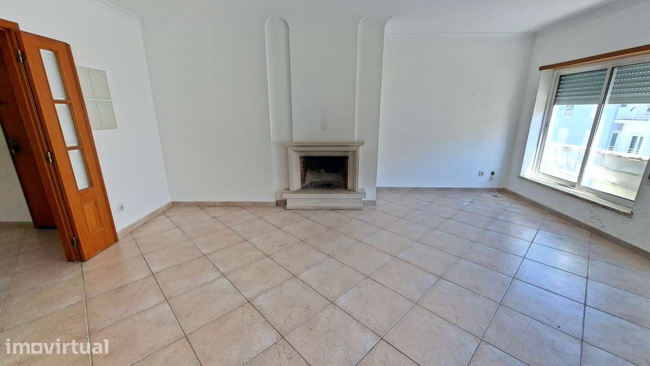 Apartamento T2+1 com 209m2 , garagem no Montijo - Grande imagem: 2/18