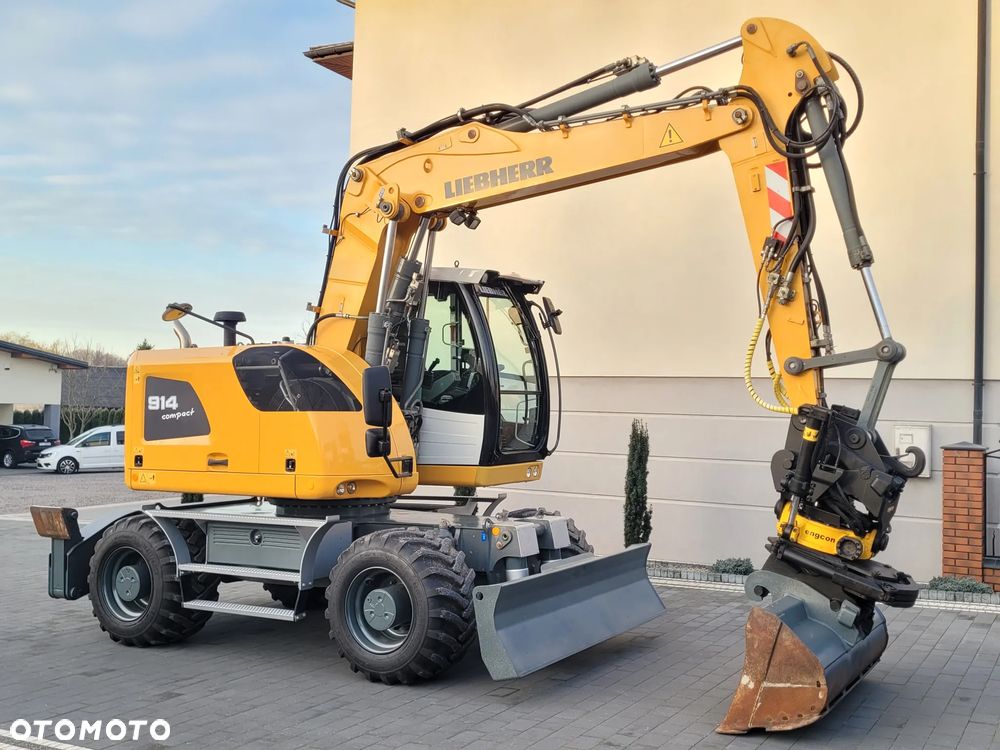 Liebherr A914 compact / ROTOTILT ze szczypcami / SUPER STAN / - 1