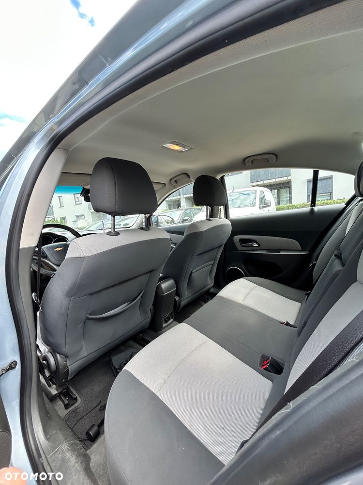 Chevrolet Cruze - 15