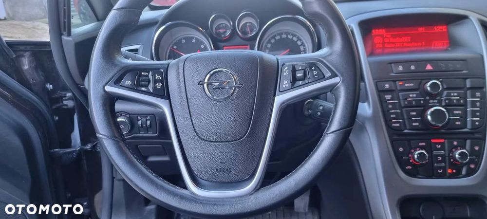 Opel Astra IV 1.6 CDTI Cosmo - 7