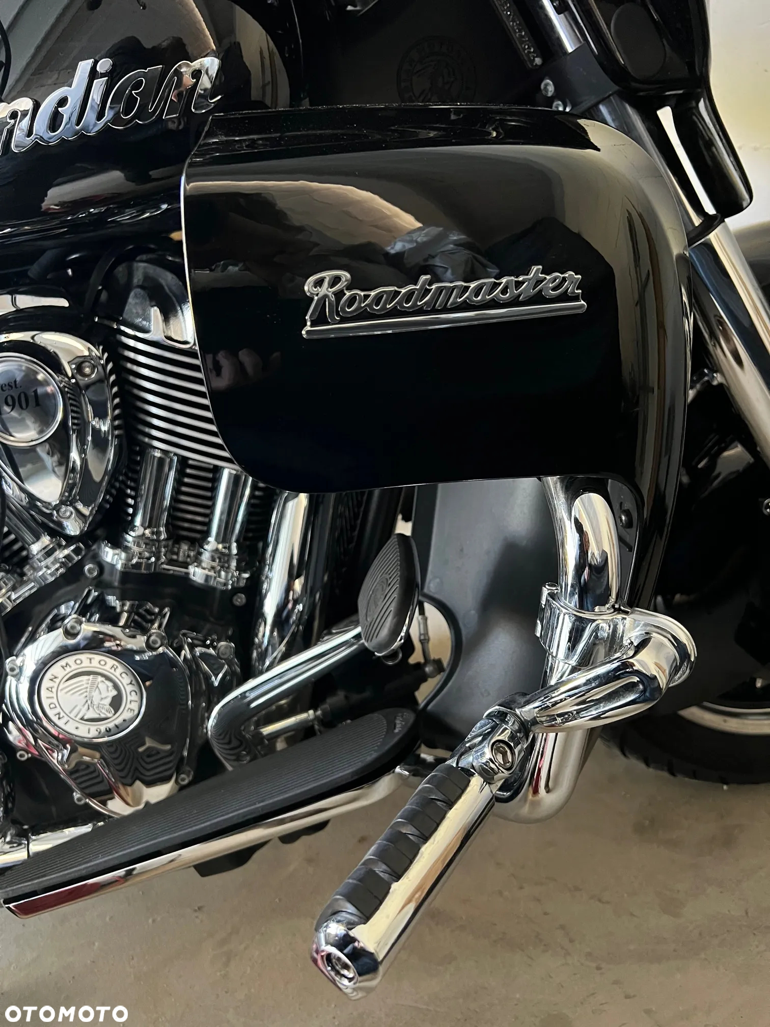 Indian Roadmaster - 4