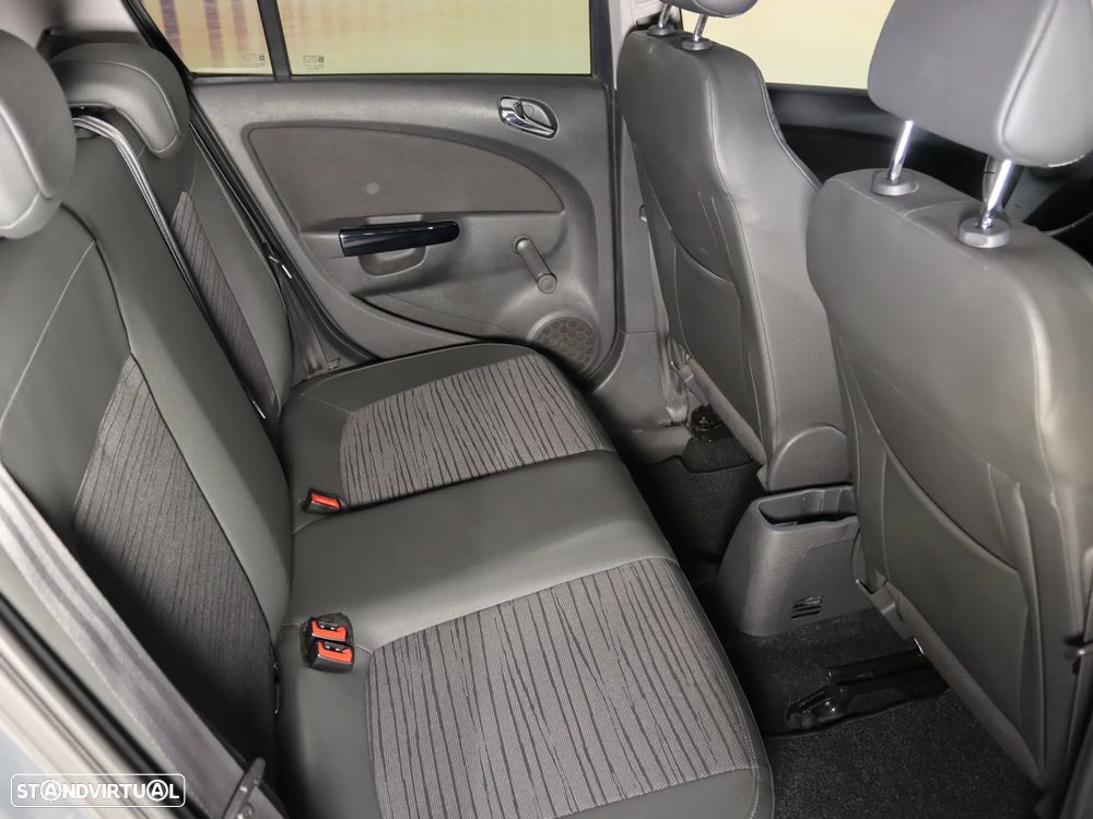 Opel Corsa 1.2 Cosmo - 9