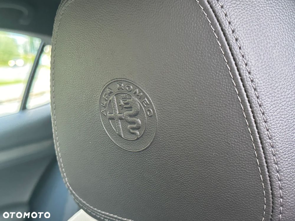 Alfa Romeo Stelvio 2.0 Turbo TI Q4 - 26