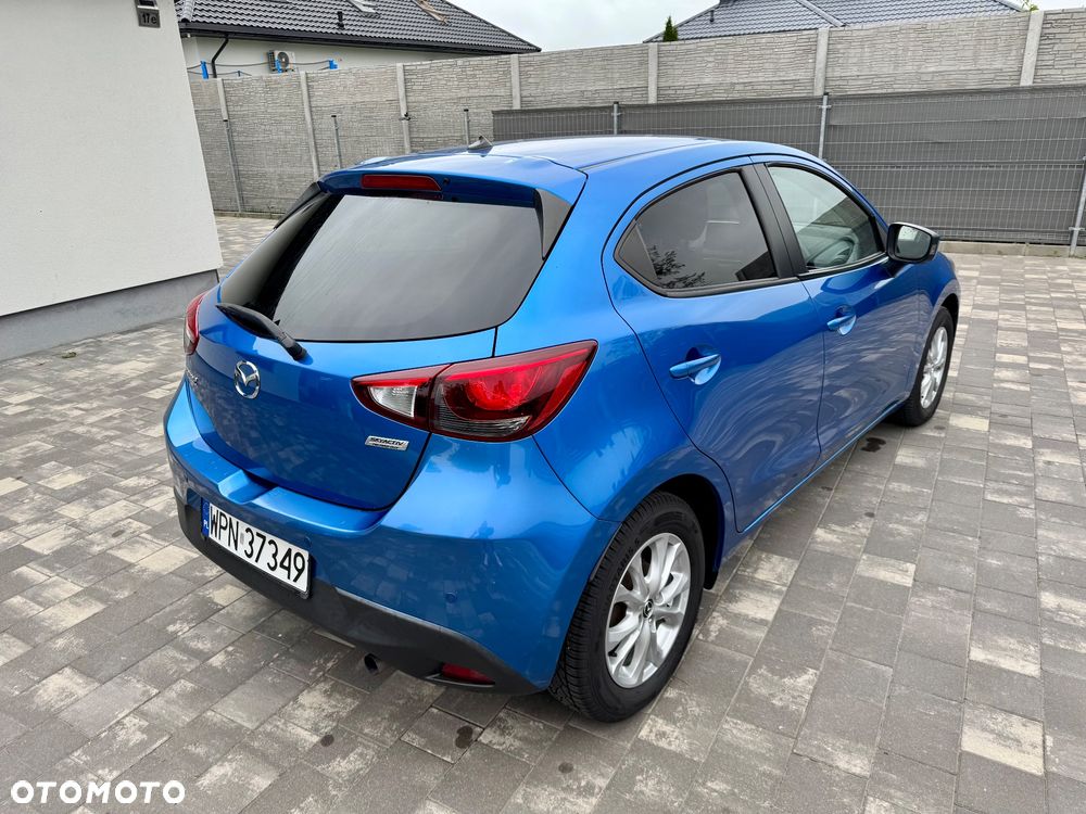 Mazda 2 - 10