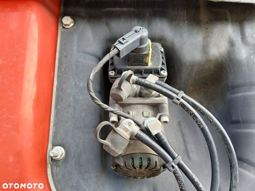 ZAWÓR GŁÓWNY HAMULCA MERCEDES ACTROS MP4 A0044311506 K014773 21EC - 1