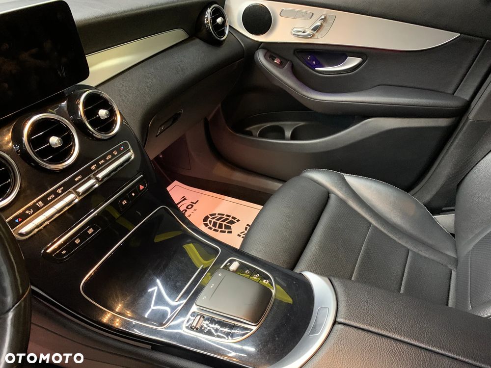 Mercedes-Benz GLC ver-300-4matic-9g--tronic-edition-avantgarde - 27