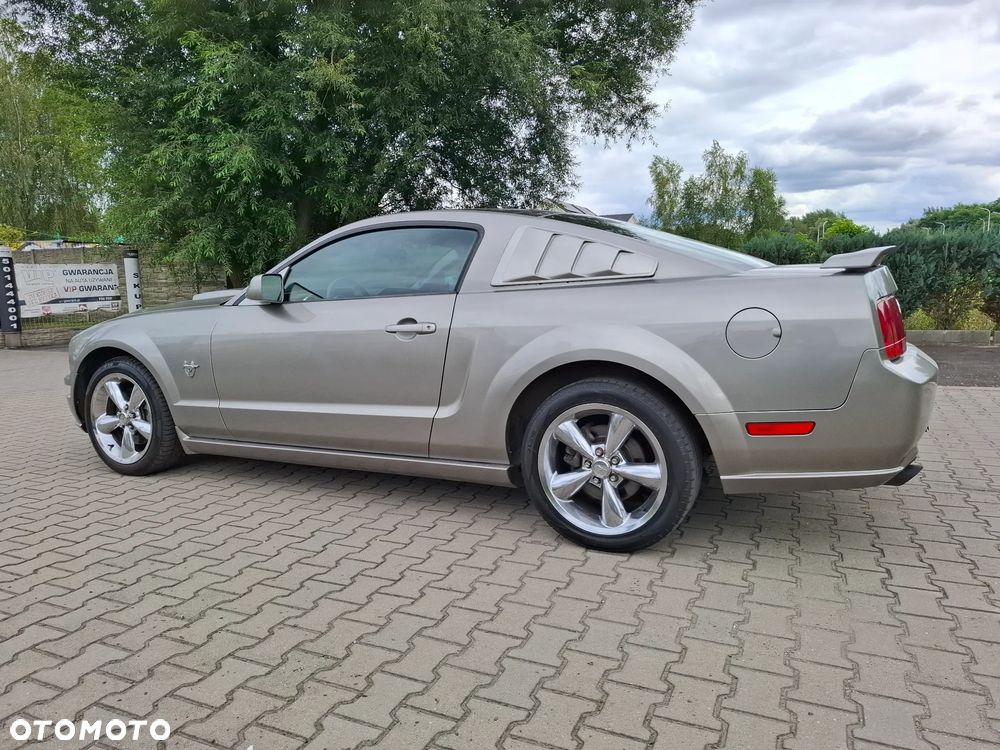 Ford Mustang - 26