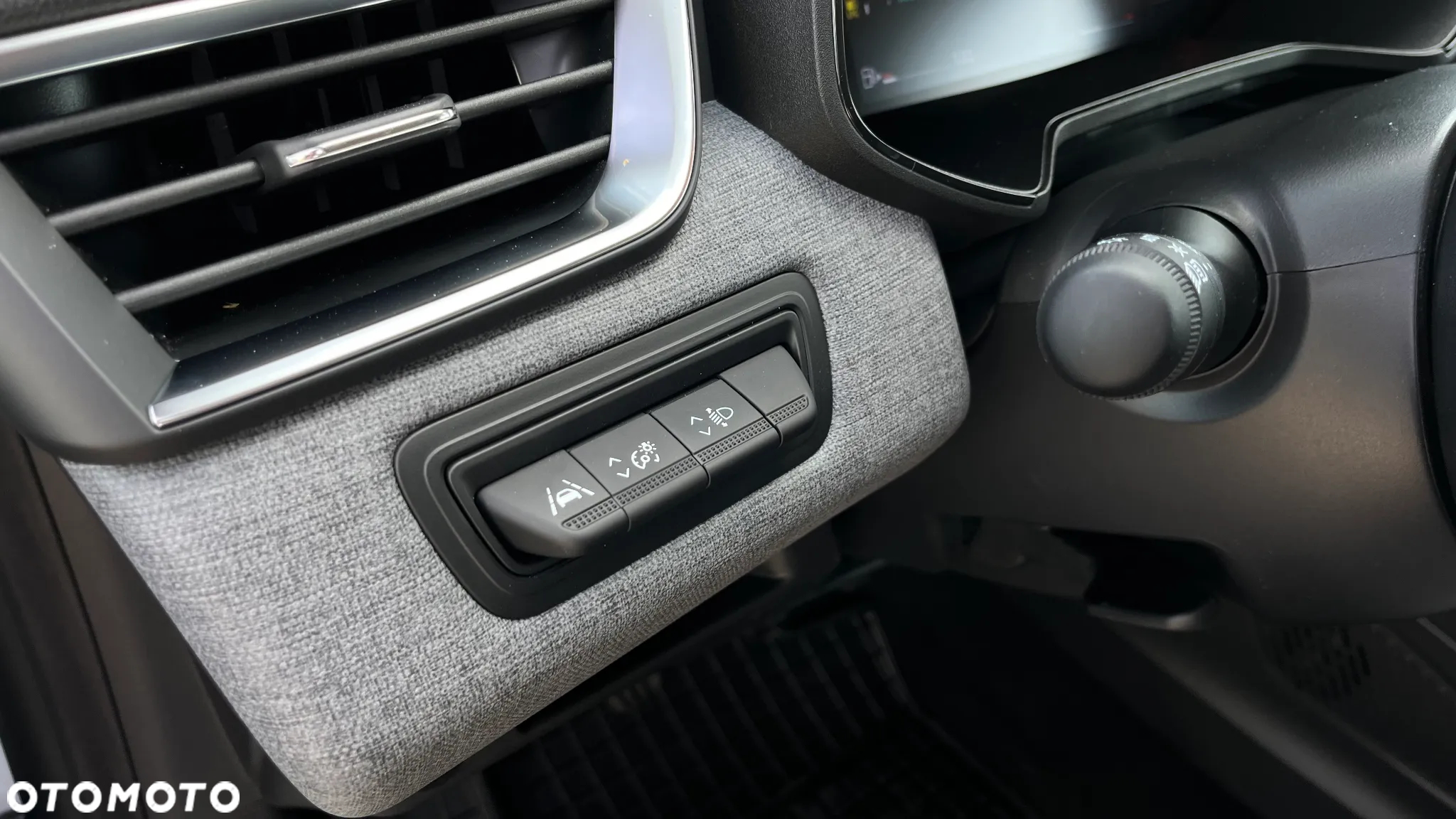 Renault Clio - 11