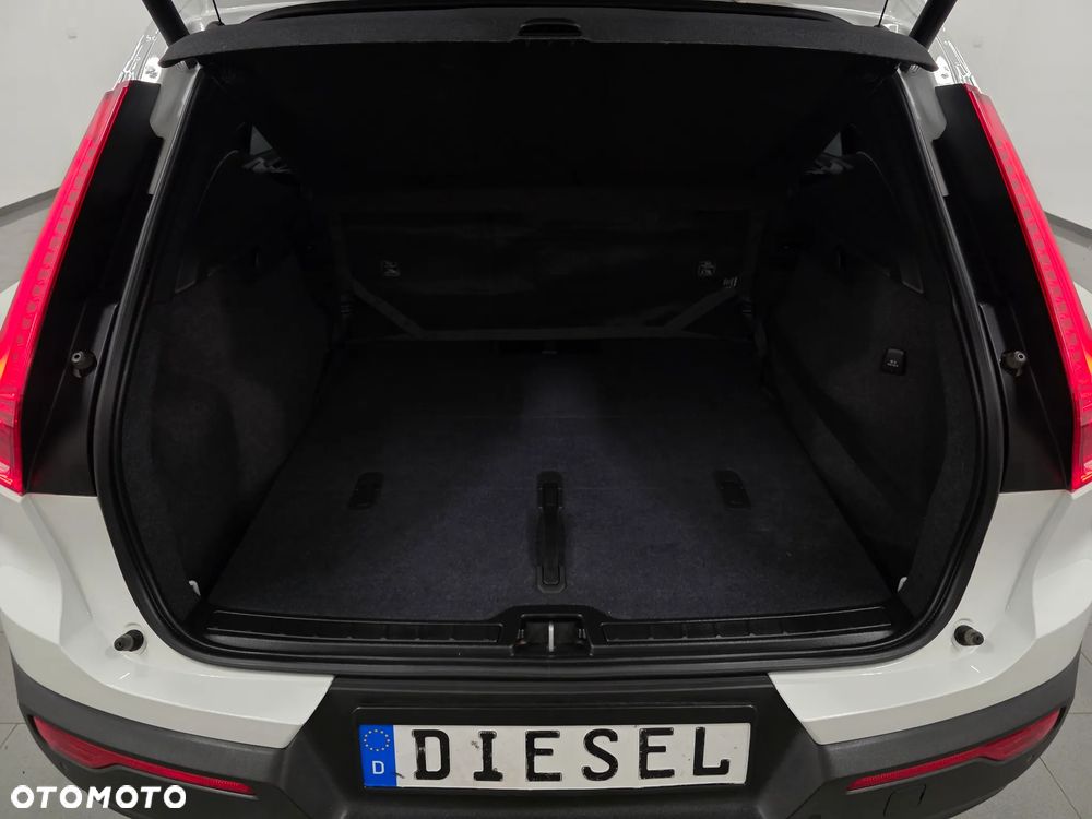 Volvo XC 40 D3 SCR R-Design - 39