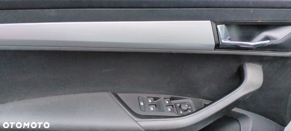 Skoda Karoq 1.6 TDI 4x2 Style DSG - 6