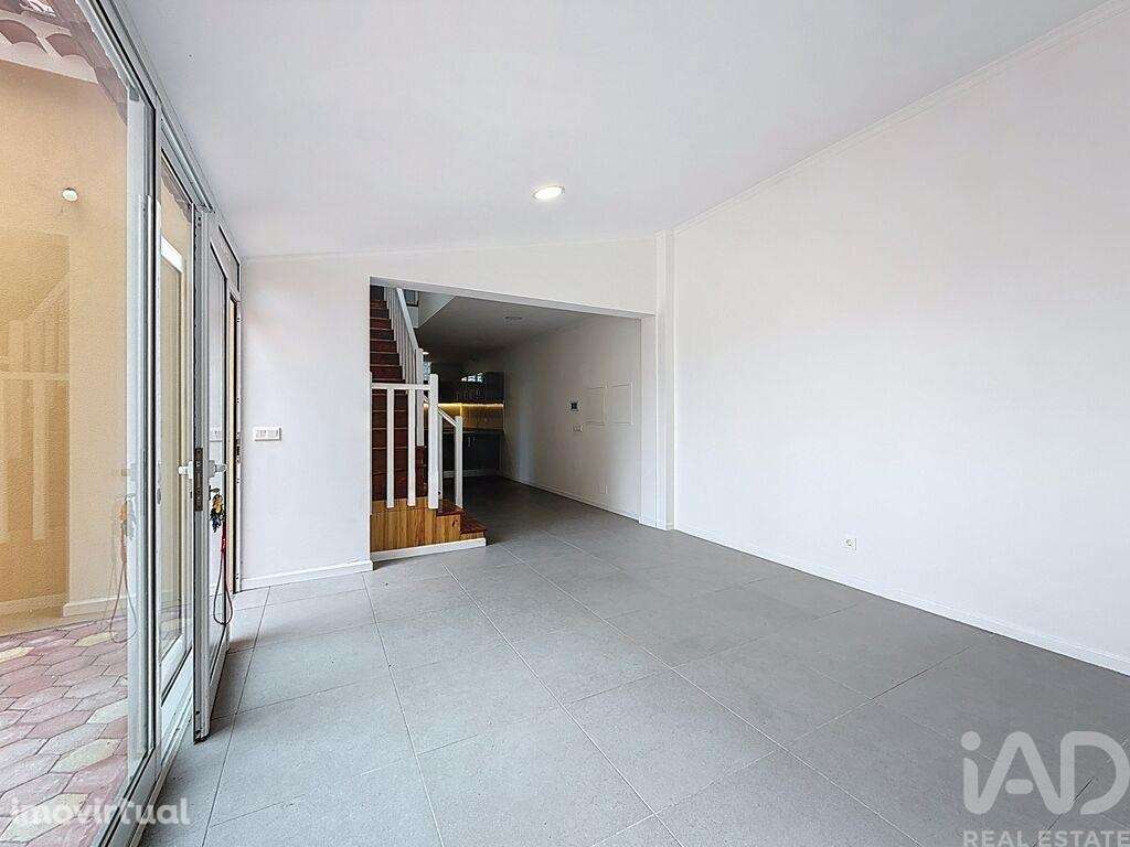 Casa / Villa T3 em Funchal (Santa Luzia) de 95 m2 - Grande imagem: 2/19