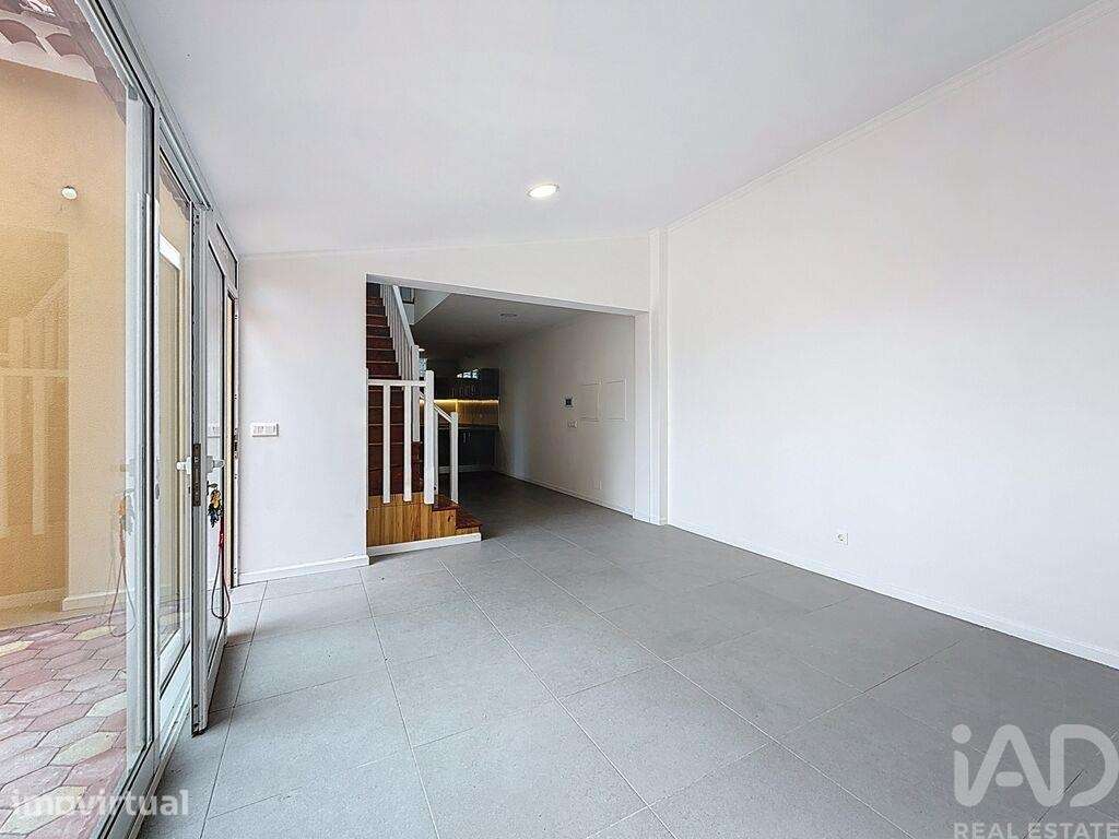 Casa / Villa T3 em Funchal (Santa Luzia) de 95 m2 - Grande imagem: 2/19