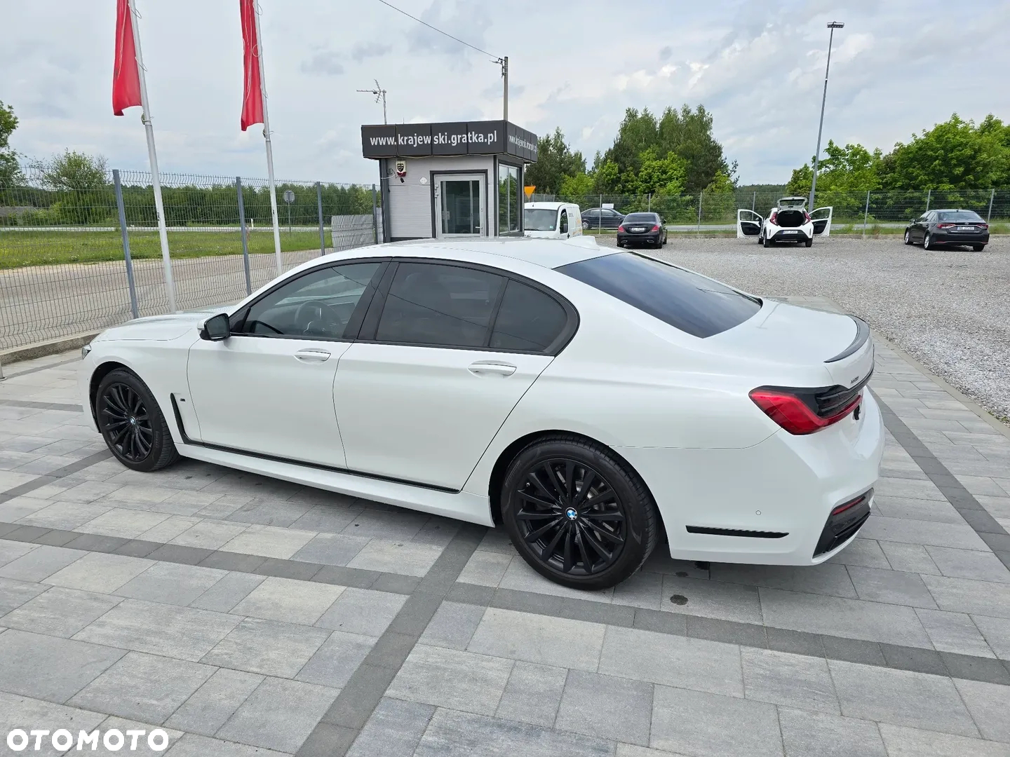 BMW Seria 7 750i xDrive sport - 14
