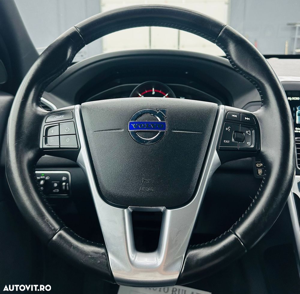 Volvo XC 60 D3 Ocean Race - 32