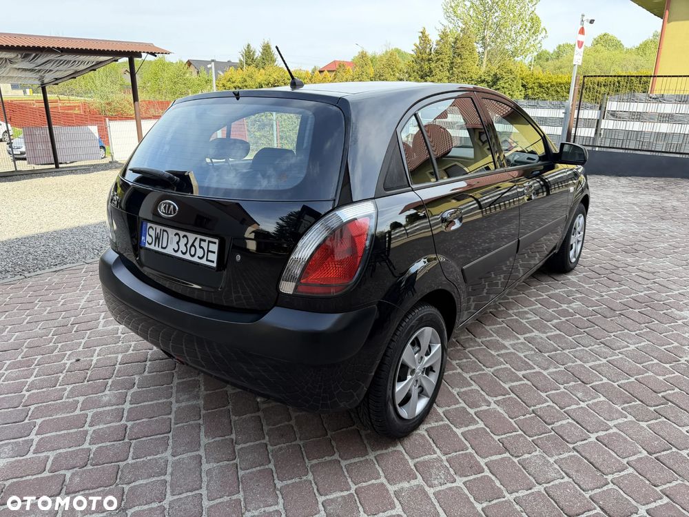Kia Rio 1.4 Vision - 4