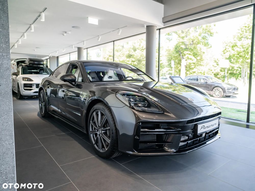 Porsche Panamera 4 E-Hybrid PHEV - 6