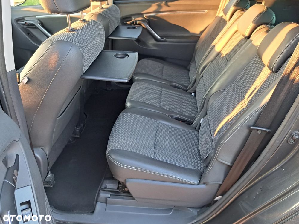 Toyota Verso 1.6 D-4D Prestige - 16