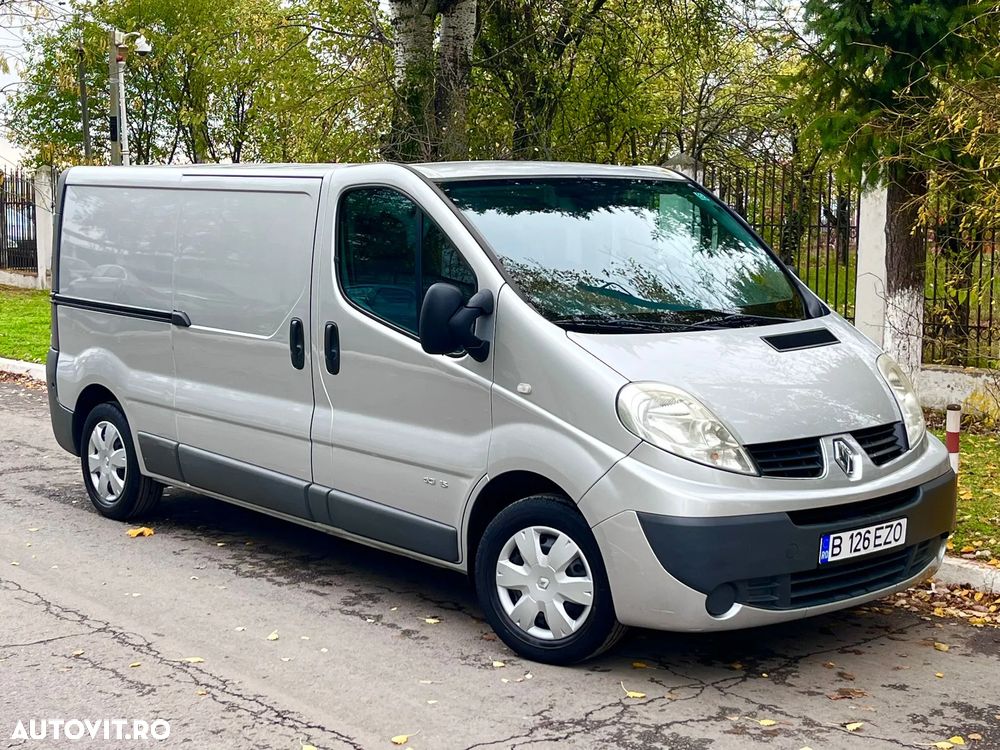 Renault TRAFIC - 1