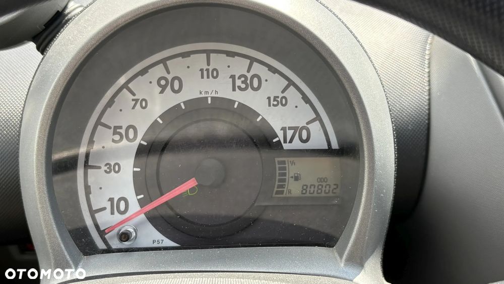 Peugeot 107 - 18