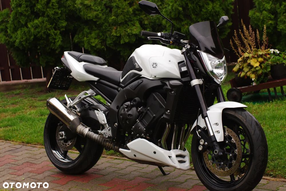 Yamaha FZ