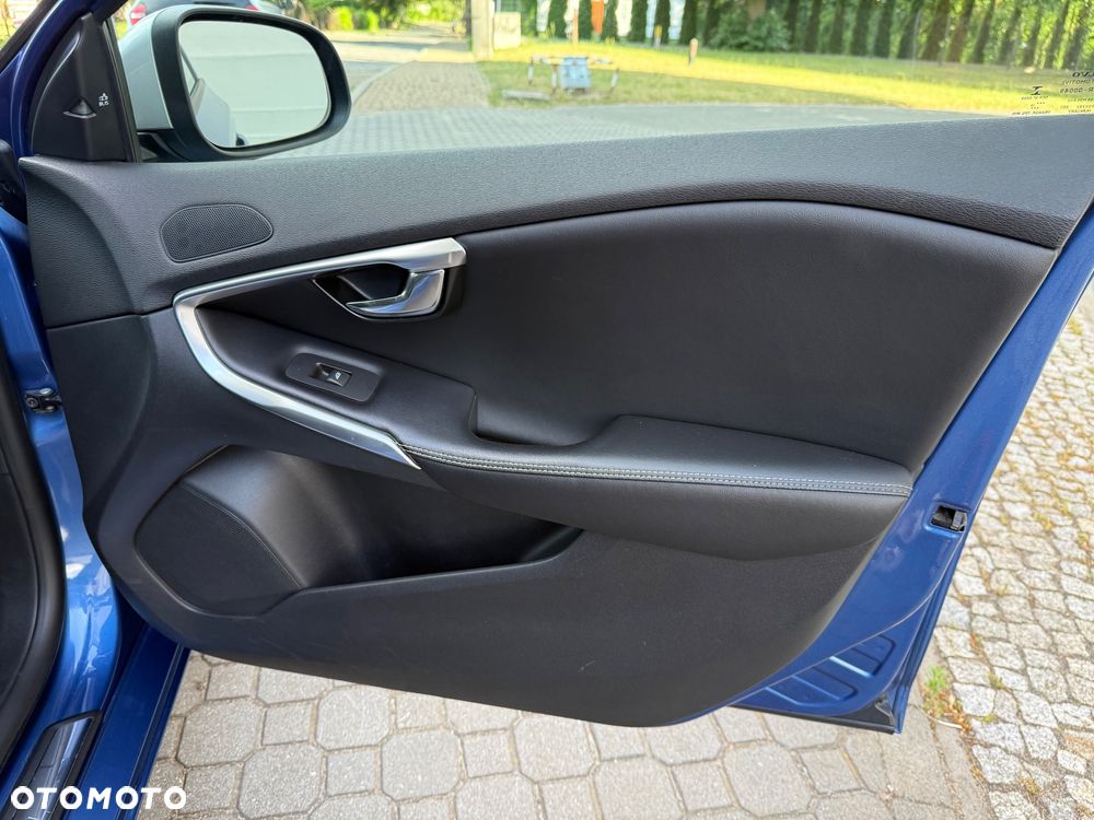 Volvo V40 D2 Drive-E Summum - 26