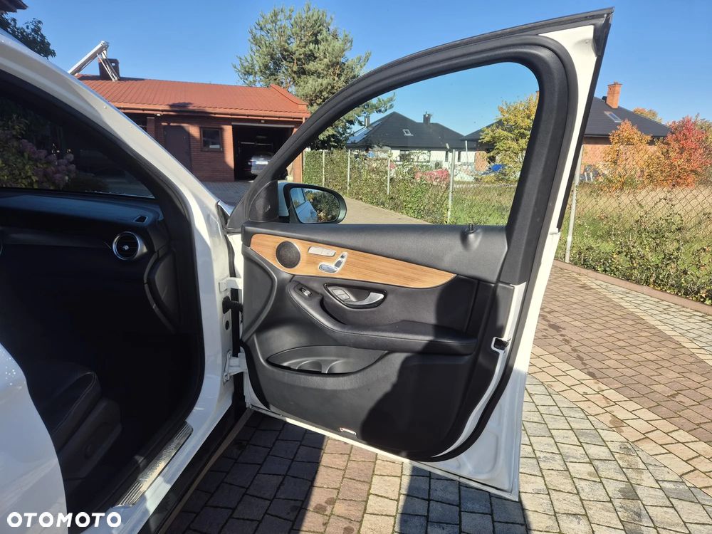 Mercedes-Benz GLC 300 4-Matic - 9