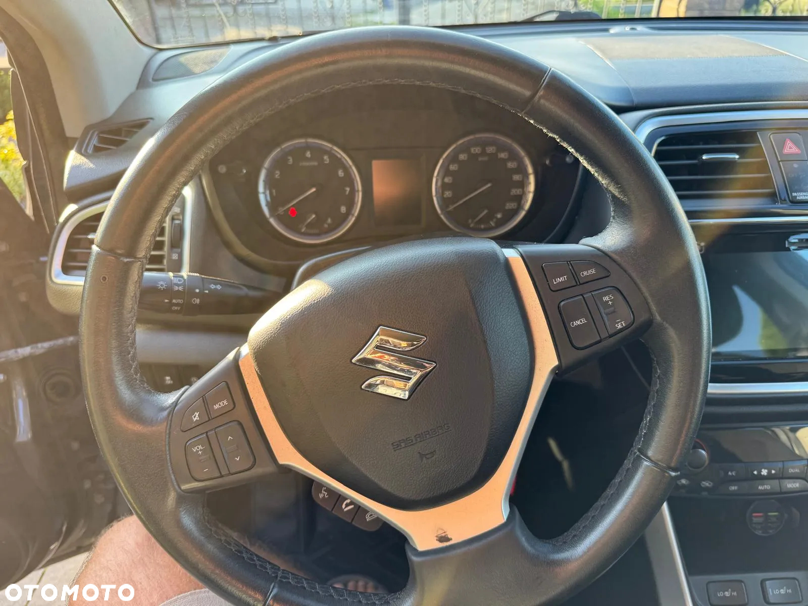 Suzuki SX4 S-Cross 1.0 T Premium - 19